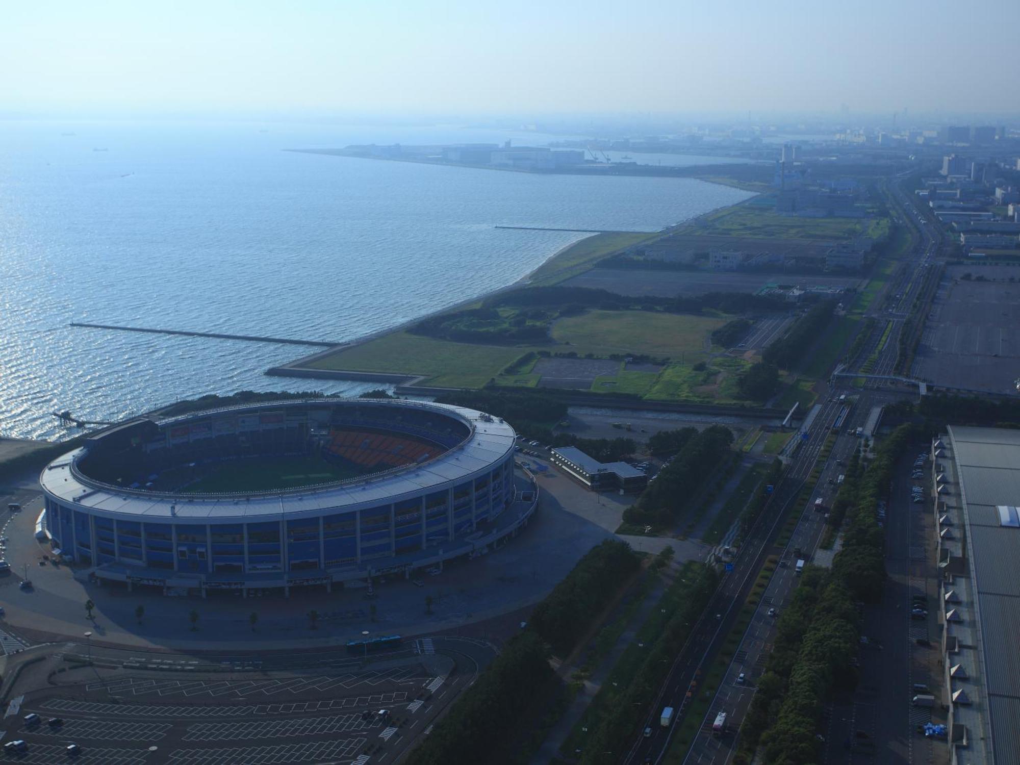 Apa Hotel & Resort Tokyo Bay Makuhari Chiba Bagian luar foto